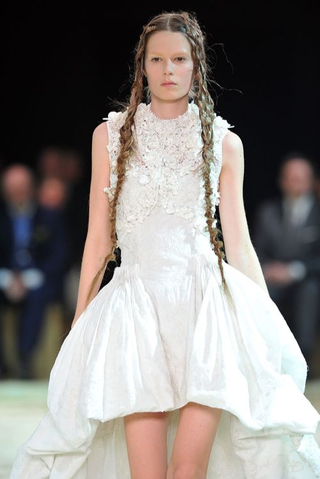 Illustration for article titled Sarah Burton Pulls Off McQueen Without McQueen